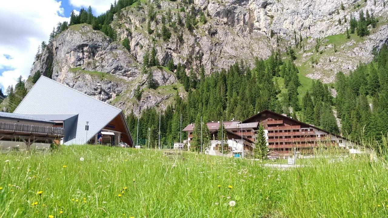 Dolomites Dream Marmolada 2 Malga Ciapela Bagian luar foto